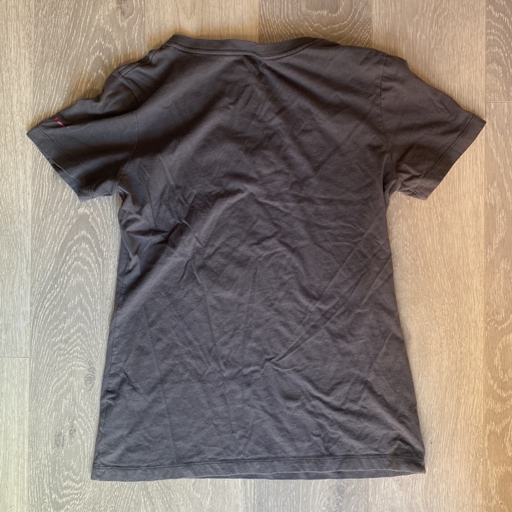 Charges V-neck - Picture 7 of 10